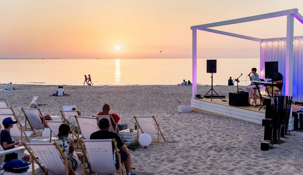 Die perfekte Welle: Ostsee-Wellness in 1A-Strand-Lage